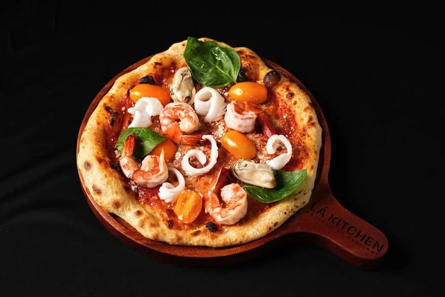 Seafood Pizza